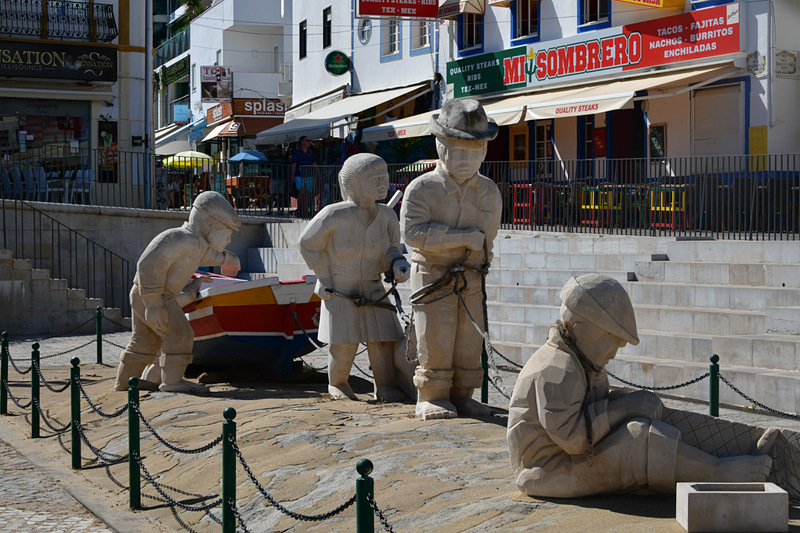 Albufeira Fishermen sculptures 0269 Photo