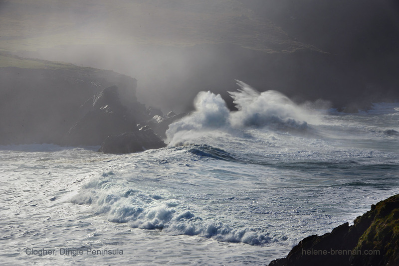 Strong waves Photo