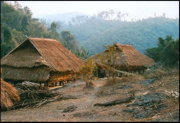 Akha Village Houses.jpg Photo