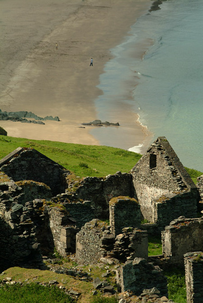 Blasket Ruins and Trá Bán Photo