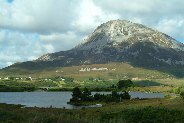 Mount Errigal Photo